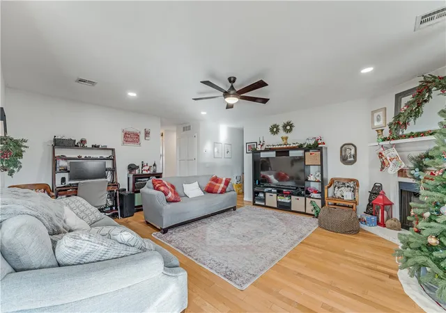 Photo 3 of Single family home for sale at 1107 Se C St, Bentonville, AR 72712 | MLS# 1332282 | Listing updated on 2026-06-11