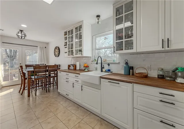 Photo 4 of Single family home for sale at 1107 SE C St, Bentonville, AR 72712 | MLS# 1332282 | Listing updated on 2026-06-11