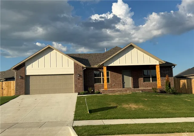 1st image of 90 W Watson Ln, Farmington, AR 72730 | MLS# 1332328