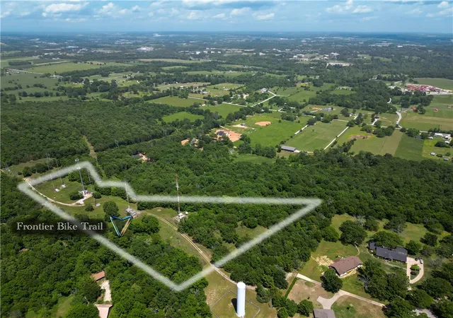 3rd image of 2497 Woodcliff Rd, Springdale, AR 72764 | MLS# 1332349