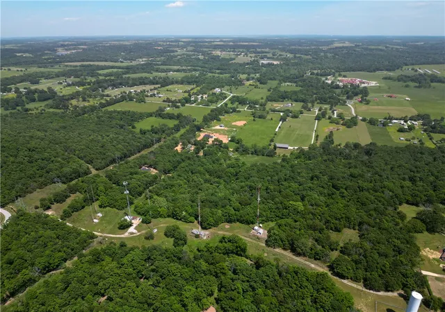5th image of 2497 Woodcliff Rd, Springdale, AR 72764 | MLS# 1332349