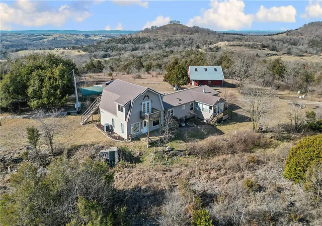 4th image of 3356 County Road 425, Berryville, AR 72616 | MLS# 1332407
