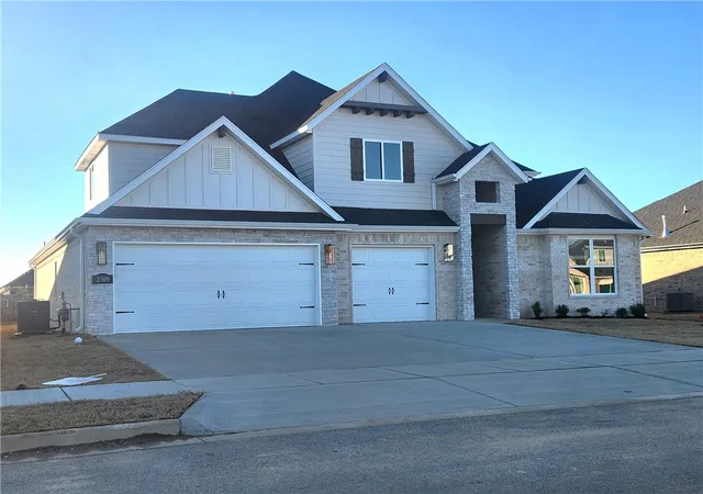 Homes for sale in Pea Ridge, AR | 2309 Bergman, Pea Ridge, AR 72751 | MLS# 1332373