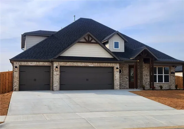 Homes for sale in Pea Ridge, AR | 2405 Bergman, Pea Ridge, AR 72751 | MLS# 1332378