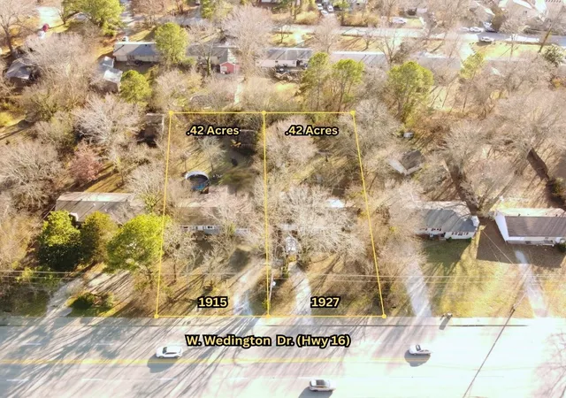 1st image of 1915 And 1927 W Wedington Dr, Fayetteville, AR 72701 | MLS# 1332673