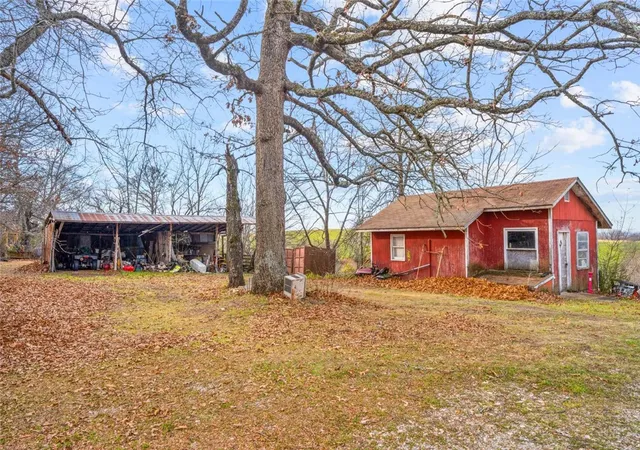 2nd image of 1423 State Hwy 265, Hollister, MO 65672 | MLS# 1332678