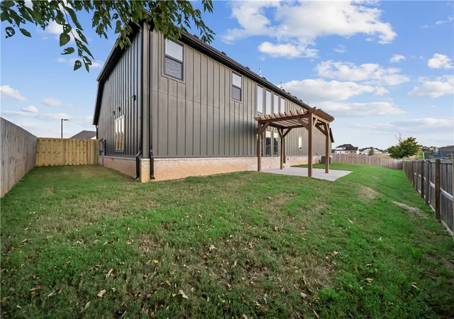 Homes for sale in Rogers, AR | 6416 S 59th St, Rogers, AR 72758 | MLS# 1332783