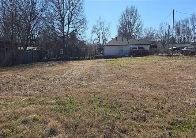 1st image of 403 E Velma Ave, Springdale, AR 72764 | MLS# 1332805