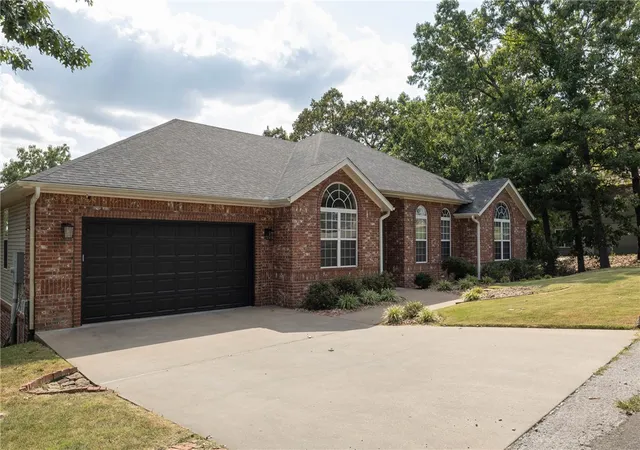 3rd image of 7 Stratfield Ln, Bella Vista, AR 72714 | MLS# 1332819
