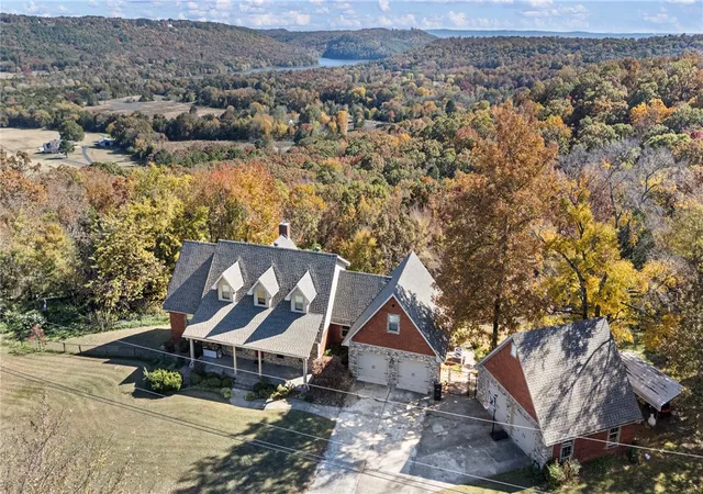 Photo 4 of Sale Pending at 77 Sumac Cvs, Russellville, AR 72802 | MLS# 1332902 | Listing updated on 2026-09-21