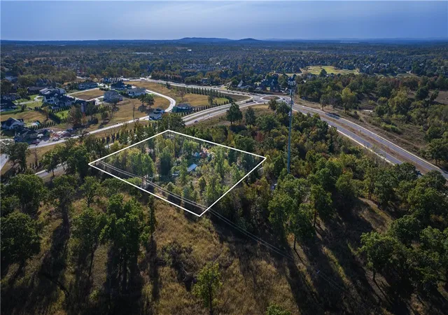 2nd image of 4400 S Rainbow Rd, Rogers, AR 72758 | MLS# 1333012