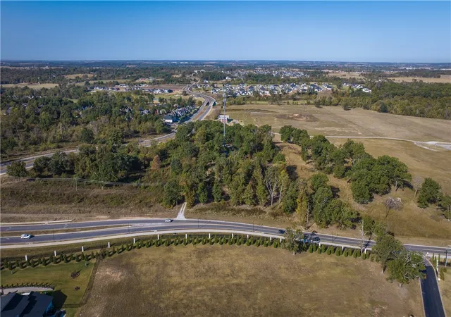 5th image of 4400 S Rainbow Rd, Rogers, AR 72758 | MLS# 1333012