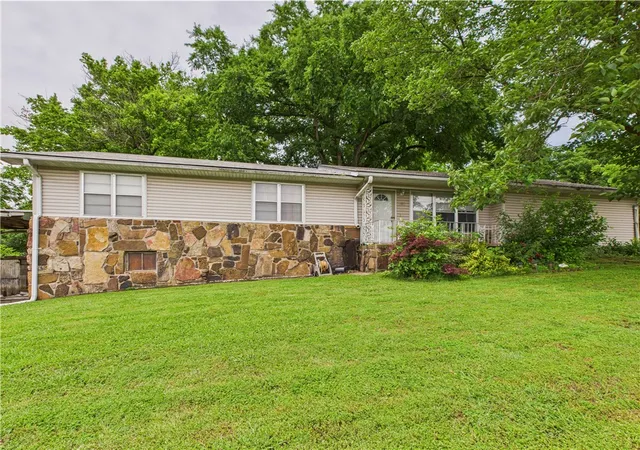1st image of 308 3rd St, Harrison, AR 72601 | MLS# 1332957