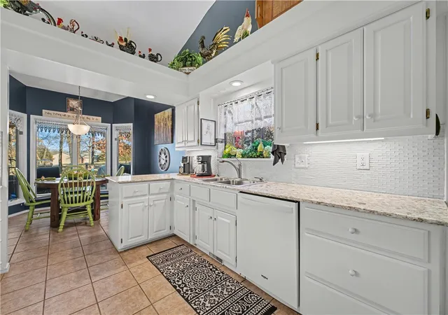 2nd image of 16 Monikie Dr, Bella Vista, AR 72715 | MLS# 1332830