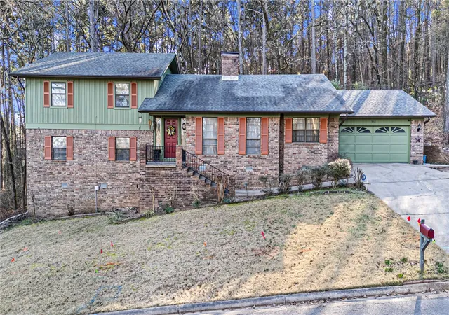 2nd image of 316 Craigwood Cir, Russellville, AR 72801 | MLS# 1333296
