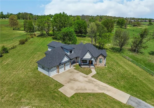 2nd image of 11191 Pickett Ridge Rd, Prairie Grove, AR 72753 | MLS# 1333397