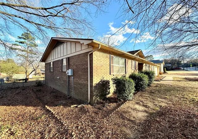 Homes for sale in Russellville, AR | 303 S Inglewood Ave, Russellville, AR 72801 | MLS# 1333278