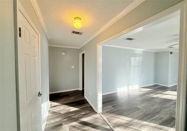 Photo 3 of Single family home for sale at 303 S Inglewood Ave, Russellville, AR 72801 | MLS# 1333278 | Listing updated on 2026-07-17