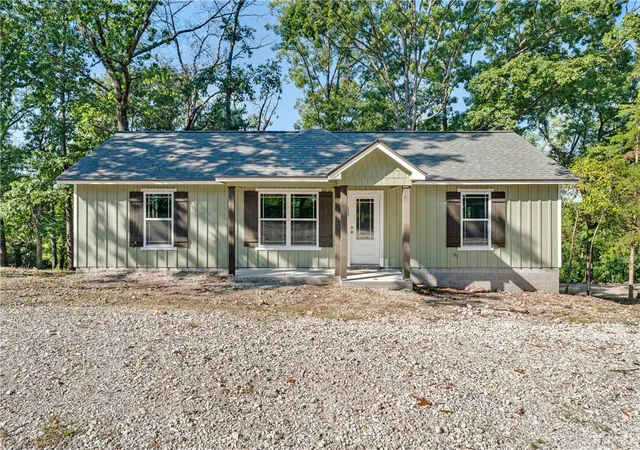 1st image of 111 Ridge Rd, Eureka Springs, AR 72631 | MLS# 1332864