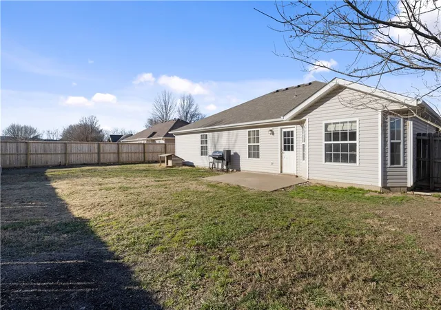 Homes for sale in Elkins, AR | 1343 Fox Trail Dr, Elkins, AR 72727 | MLS# 1333179
