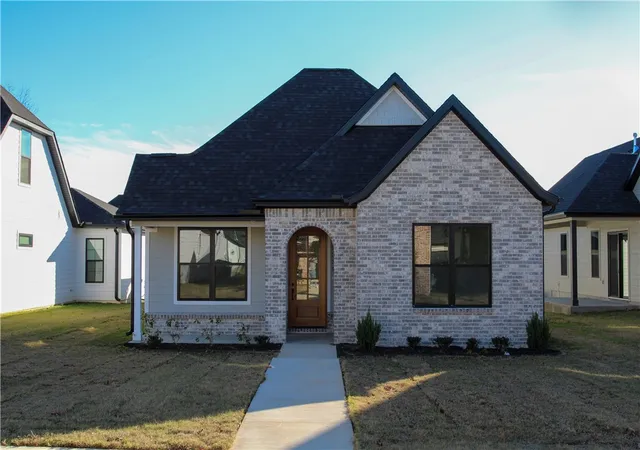 Photo 1 of Sale Pending at 2331 31st Street, Rogers, AR 72758 | MLS# 1333757 | Listing updated on 2026-04-16
