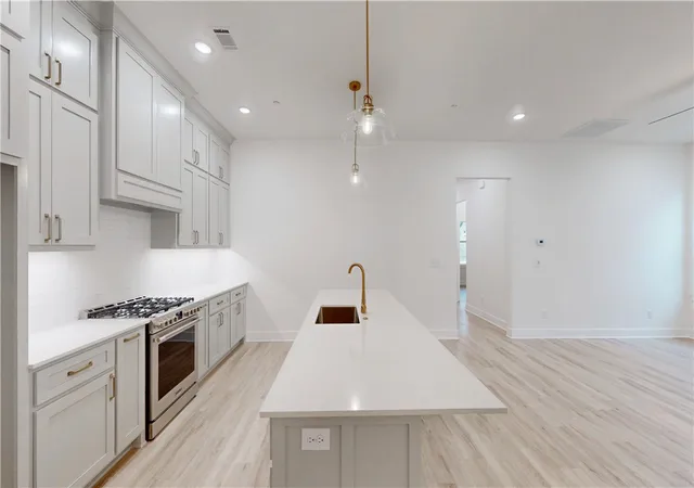 Photo 2 of Sale Pending at 2331 31st Street, Rogers, AR 72758 | MLS# 1333757 | Listing updated on 2026-04-16
