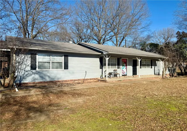 2nd image of 701 702 E 11th St, Russellville, AR 72801 | MLS# 1333855