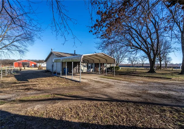 Homes for sale in Gentry, AR | 1651 W Hwy 12, Gentry, AR 72734 | MLS# 1333544