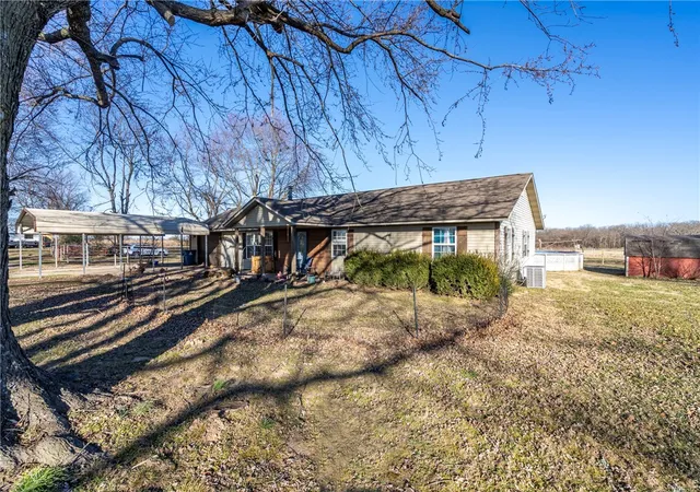 Homes for sale in Gentry, AR | 1651 W Hwy 12, Gentry, AR 72734 | MLS# 1333544