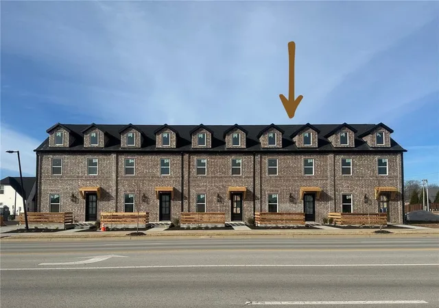 Photo 1 of Townhouse for sale at 5904 S Bellview Rd, Rogers, AR 72758 | MLS# 1334038 | Listing updated on 2026-07-02