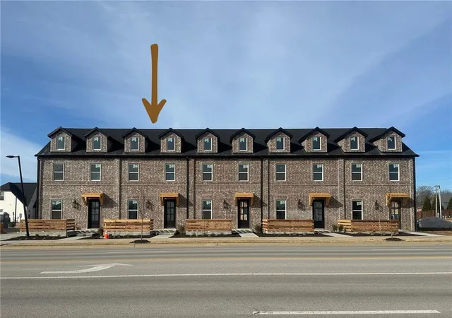 Photo 1 of Townhouse for sale at 5908 S Bellview Rd, Rogers, AR 72758 | MLS# 1334046 | Listing updated on 2026-07-11