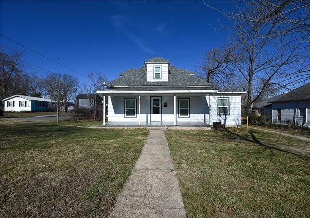 1st image of 602 E Church Ave, Berryville, AR 72616 | MLS# 1333425
