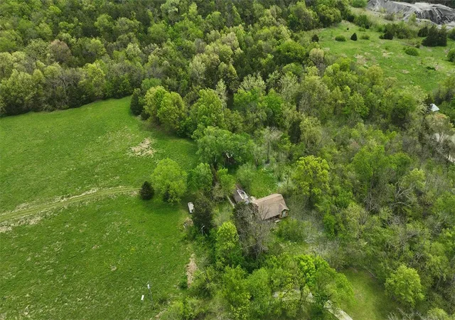 3rd image of 15318 Ar 59, Sulphur Springs, AR 72768 | MLS# 1334144