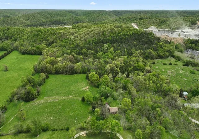 4th image of 15318 Ar 59, Sulphur Springs, AR 72768 | MLS# 1334144