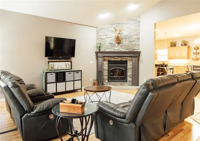 1st image of 3 Rufford Ln, Bella Vista, AR 72714 | MLS# 1334328