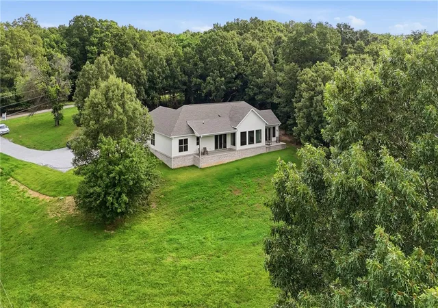 1st image of 19840 Groth Rd, Springdale, AR 72764 | MLS# 1334441