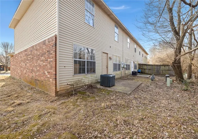 4th image of 922 Peachtree Dr, Fayetteville, AR 72703 | MLS# 1334456