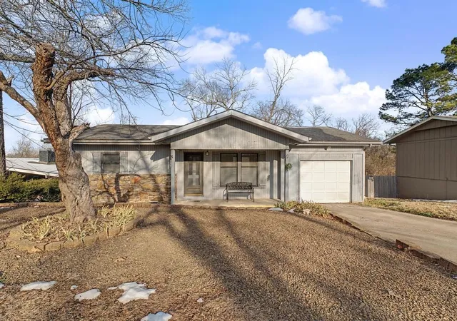 2nd image of 10 Brightling Ln, Bella Vista, AR 72715 | MLS# 1334857