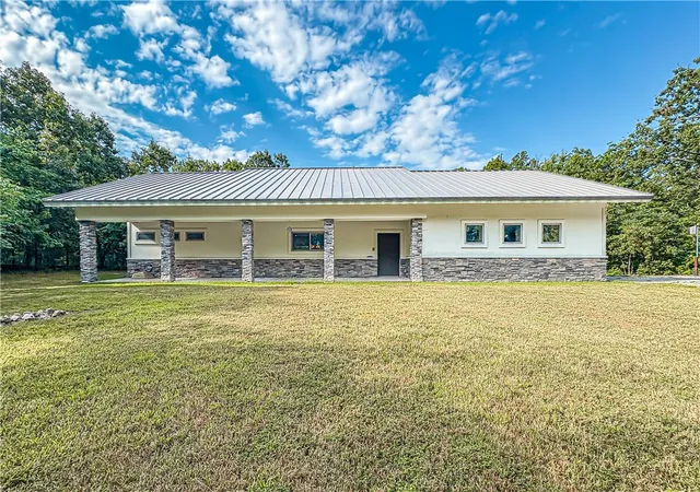 3rd image of 418 Dogwood Rdg, Yellville, AR 72687 | MLS# 1335017