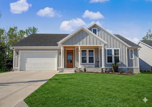 1st image of 4 Hobkirk Dr, Bella Vista, AR 72715 | MLS# 1334997