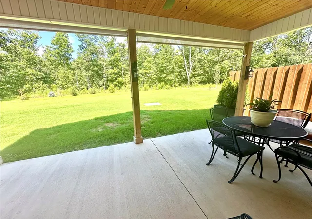 3rd image of 4 Hobkirk Dr, Bella Vista, AR 72715 | MLS# 1334997