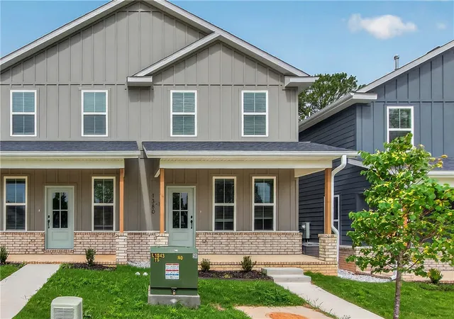 2nd image of 1380 & 1386 S Yampa Bnd, Fayetteville, AR 72701 | MLS# 1335099