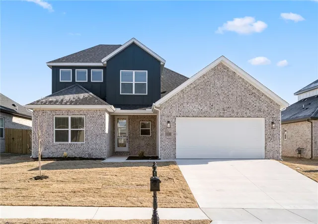 Photo 2 of Single family home for sale at 1231 Mammoth St, Bentonville, AR 72713 | MLS# 1335293 | Listing updated on 2026-02-09