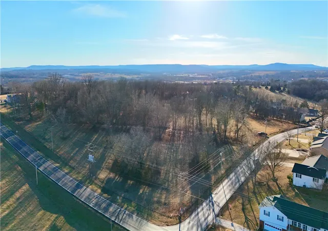1st image of 1424 Cottonwood Rd, Harrison, AR 72601 | MLS# 1335341