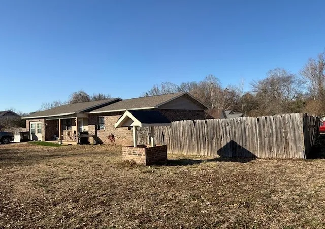 2nd image of 613 Valley Dr, Russellville, AR 72802 | MLS# 1335299
