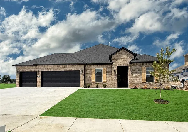 1st image of 860 Kelleyann Ave, Springdale, AR 72762 | MLS# 1335472