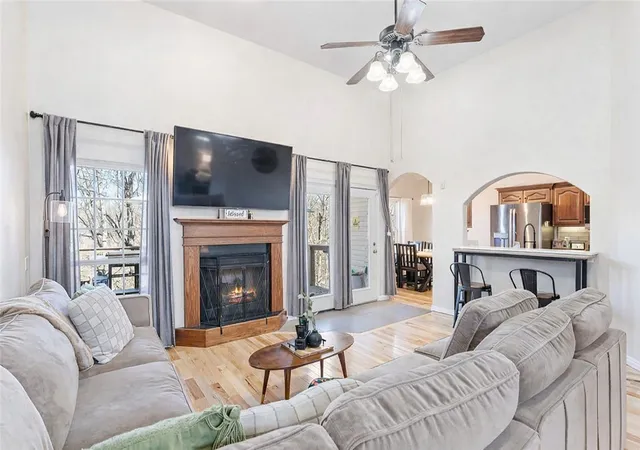 3rd image of 6 Burns Cir, Bella Vista, AR 72714 | MLS# 1335320