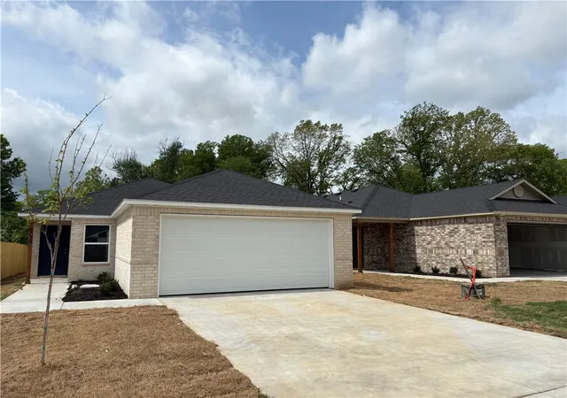 Homes for sale in Fort Smith, AR | 8732 Preston Wood Dr, Fort Smith, AR 72916 | MLS# 1335668