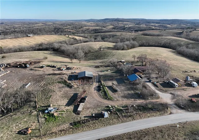 4th image of 1572 Madison 1505 St, Huntsville, AR 72740 | MLS# 1335705