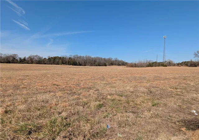 4th image of 1410 Dunwood Dr, Clarksville, AR 72830 | MLS# 1335893